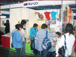 メダカ数当てクイズ実施中