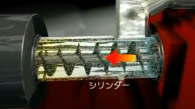 エサが作られる様子