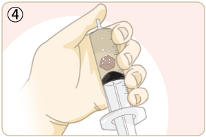 糸ミミズから泡が出て、水が染み込んで行きます。注射器の中で糸ミミズが沈むまで繰り返します。